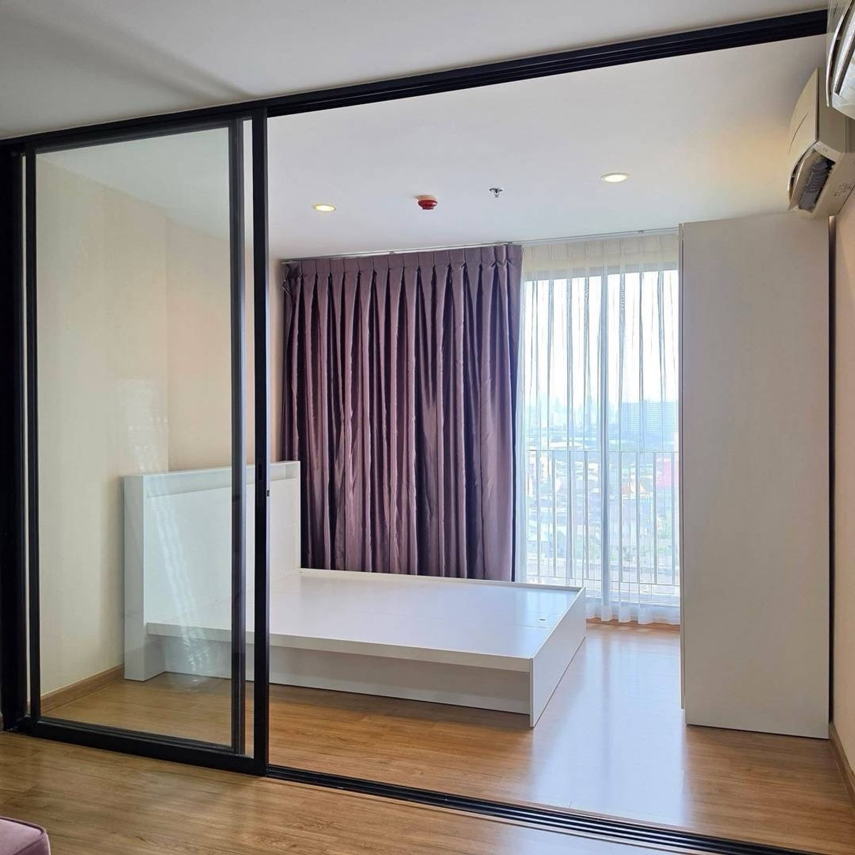 For RentCondoBang Sue, Wong Sawang, Tao Pun : 🔥Rare Item! The Tree Interchange, 1 bedroom, city view + 1 car parking space, the best value in this area.