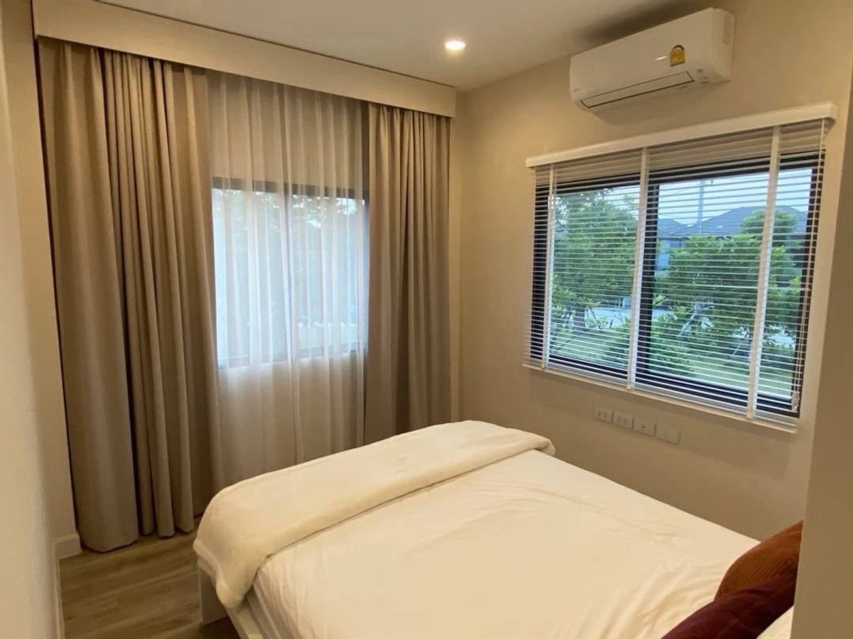 ให้เช่าทาวน์โฮมพัฒนาการ ศรีนครินทร์ : ให้เช่า ทาวน์โฮม Verve Rama 9 2 ห้องนอน 113 ตร.ม เลี้ยงสัตว์ได้ ใกล้พระราม 9