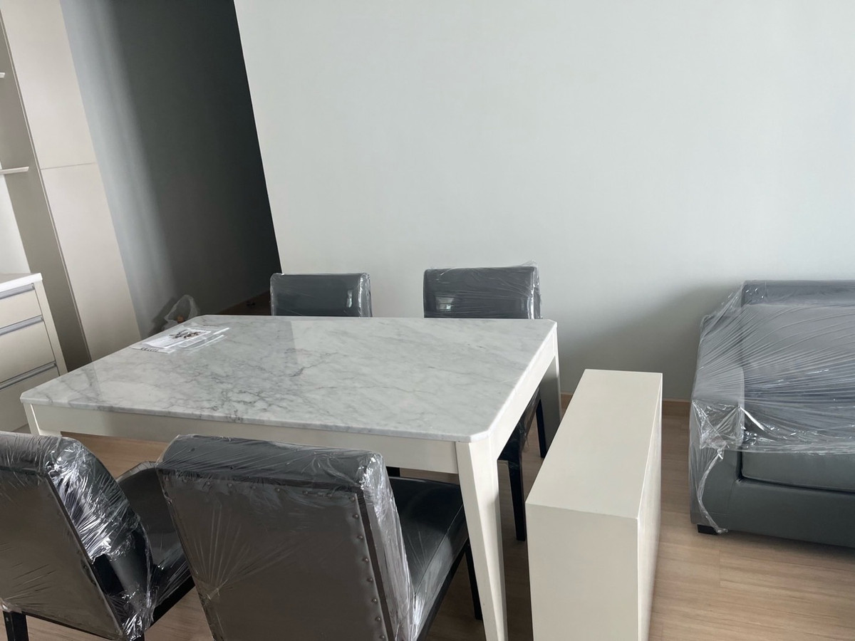 ให้เช่าคอนโดราชเทวี พญาไท : ให้เช่า คอนโด the address Phayathai 
ขนาด 65 ตรม bts พญาไท
2 ห้องนอน 1ห้องน้ำ
ราคา 32,000/เดือน 
โทร 093-028-1245
