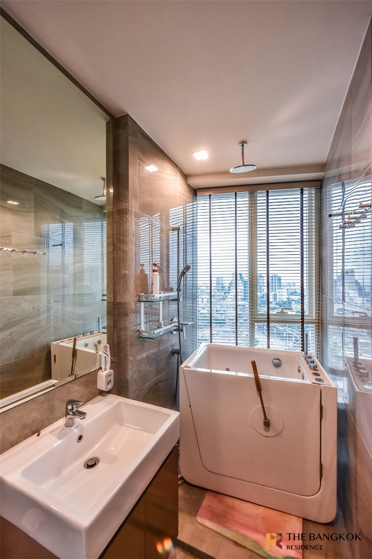 For SaleCondoAri,Anusaowaree : ❤️The Best Deal 💕Ideo Q Victory Exclusive 2B1B 43 sqm. Just 9.99 MB only Call Ms. Angel(Aumi) 0658209572