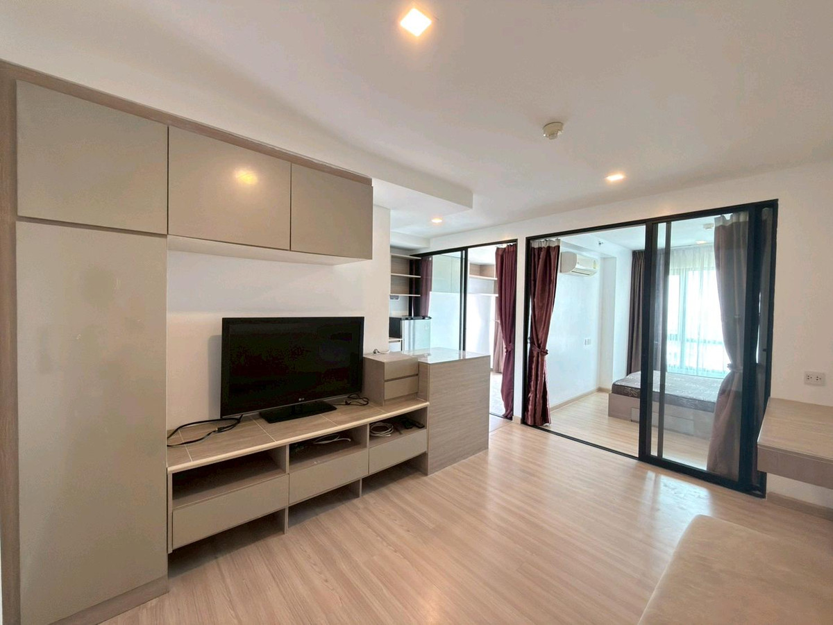 ให้เช่าคอนโดวิภาวดี ดอนเมือง หลักสี่ : 📣ให้เช่าคอนโดไนท์บริดจ์ สกายซิตี้ สะพานใหม🏢 ติดBTS🚄สายหยุด 0 M. 1Bed plus ปรับปรุงใหม่ พร้อมเฟอร์นิเจอร์และเครื่องใช้ไฟฟ้าครบครัน ราคา 13,000/เดือน‼️