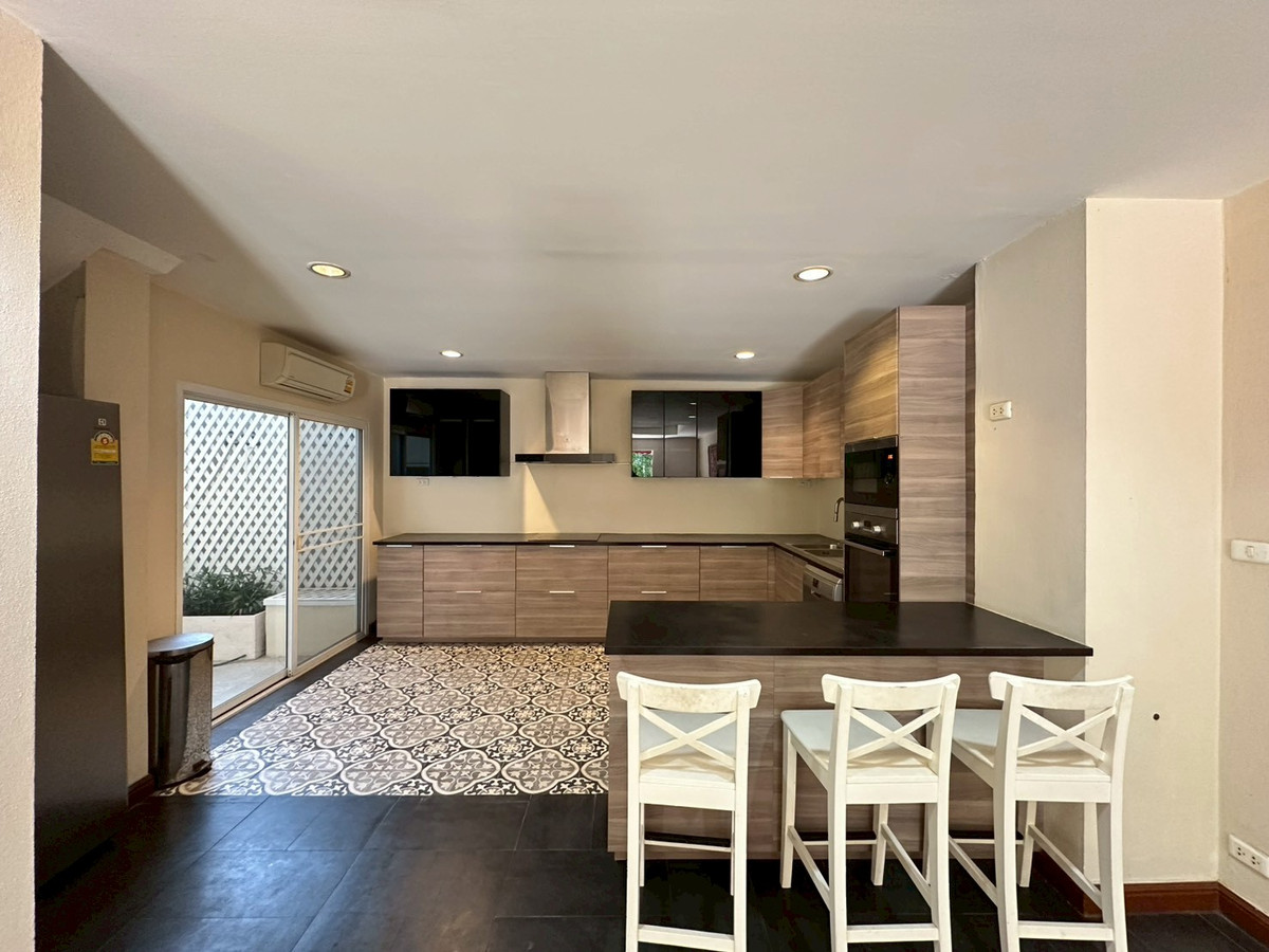 ให้เช่าบ้านสุขุมวิท อโศก ทองหล่อ : ✨For rent Luxury House in Thonglor! 4 bedroom 456 sq.m fully furnished near Donki mall and BTS Thonglor.