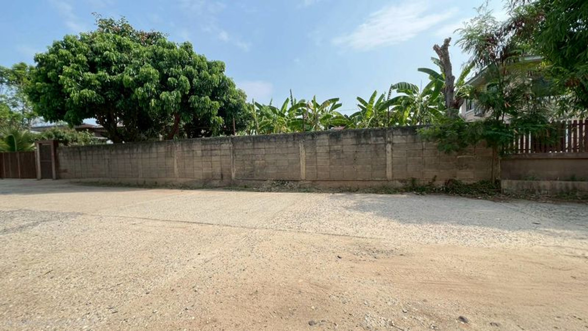 For SaleLandChiang Mai : Land for sale, 117 square wah, in Thanachok Village, Village No. 2, Nong Phueng Subdistrict, Saraphi District, Chiang Mai Province.