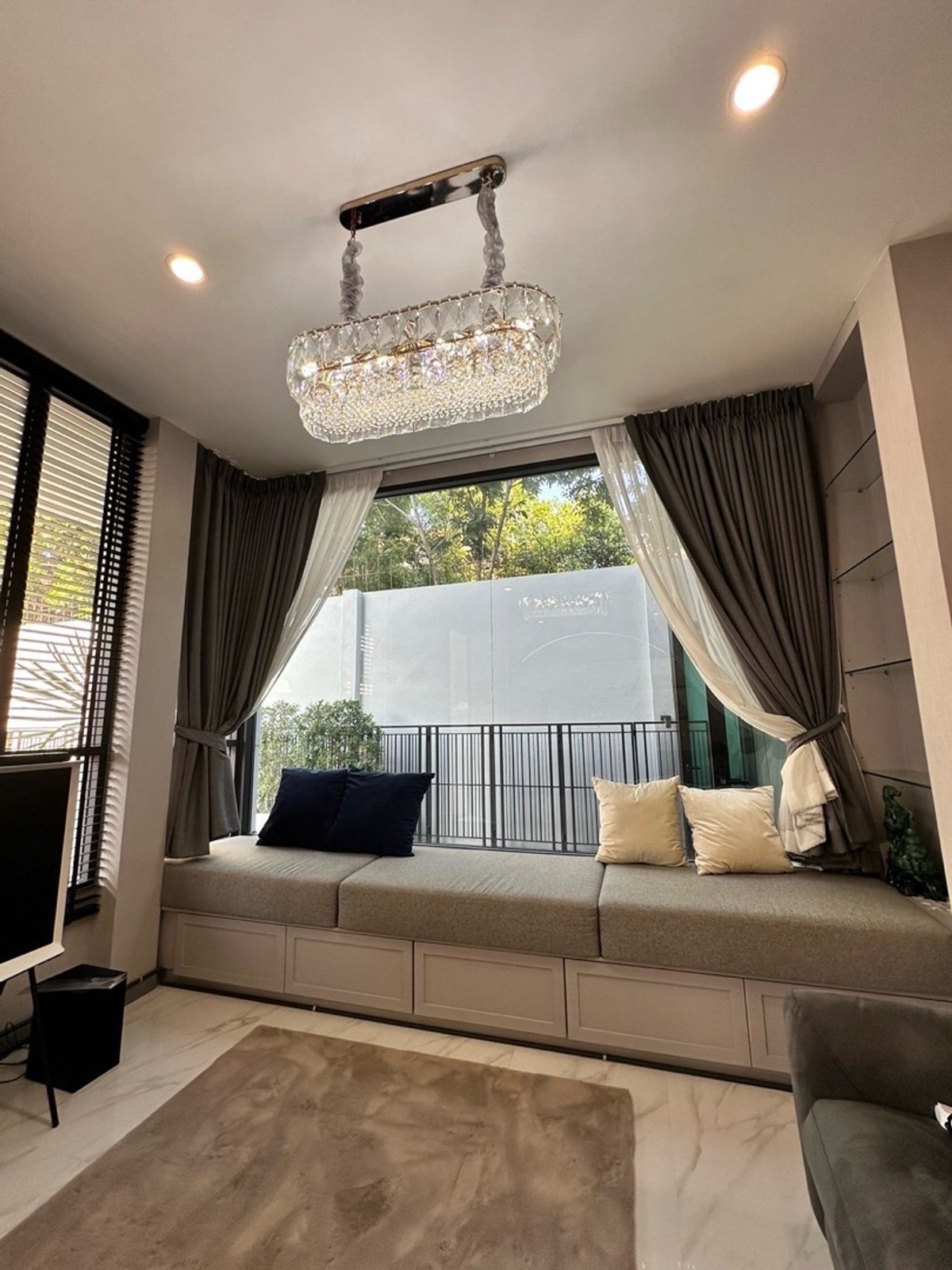 ให้เช่าโฮมออฟฟิศนวมินทร์ รามอินทรา : ให้เช่า โมเดิร์น โฮมออฟฟิศหรู ดีไซน์สวย @ ซอยรามอินทรา 62 สามารถจดทะเบียนบริษัท และเลี้ยงสัตว์ได้