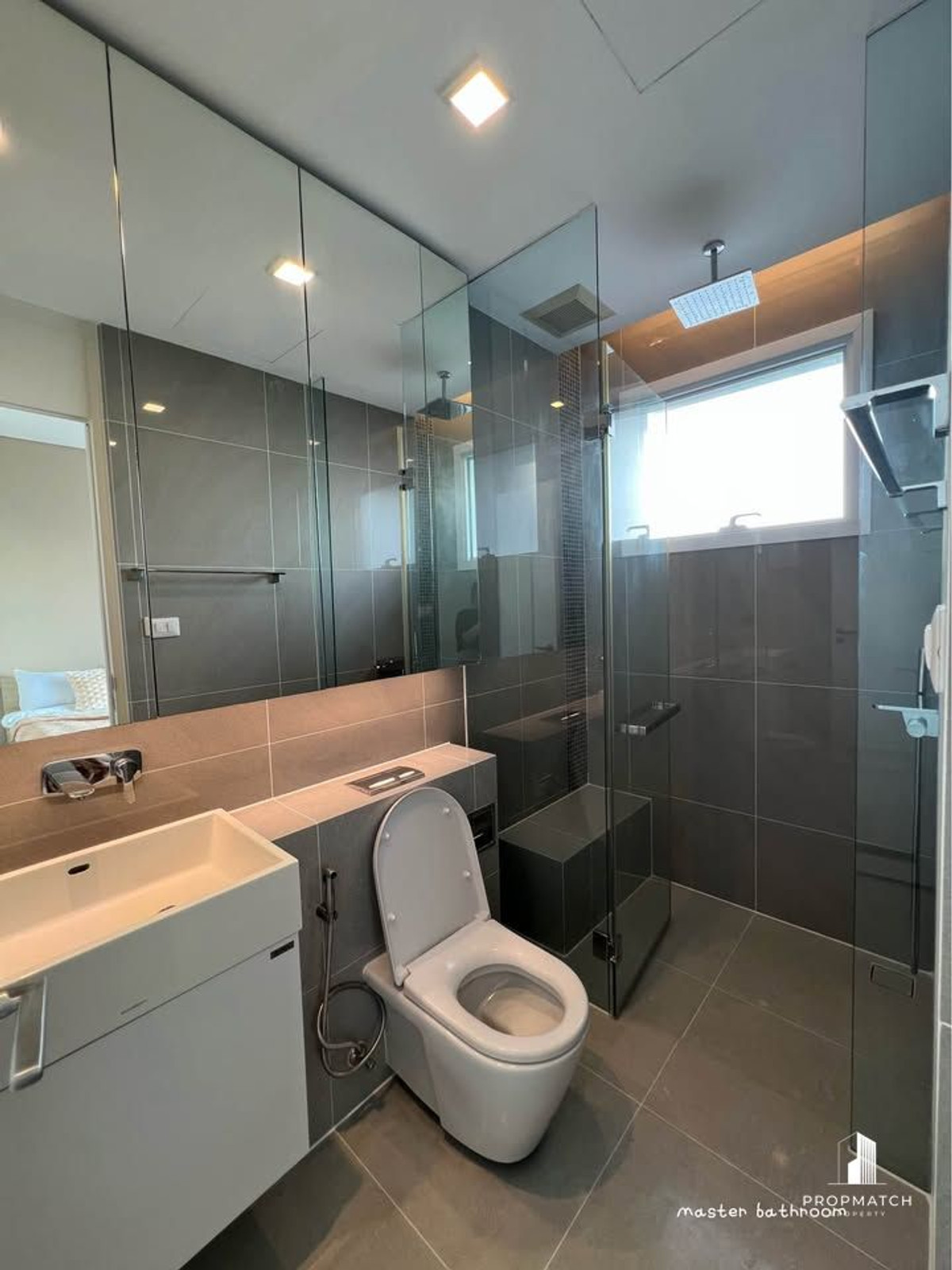 ให้เช่าคอนโดลาดพร้าว เซ็นทรัลลาดพร้าว : ห้องสวยมาก The Saint Residences  แบบ 2 ห้องนอน ปล่อยเช่าแค่ 31,000 /เดือน ห้องกว้าง 57sqm เดินทางสะดวก ใกล้ MRT พหล และ BTS ห้าแยกลาดพร้าว สนใจนัดชมได้เลย 064-6696546 มินนี่   เบอร์นี้แอทไลน์ได้เลยค่ะ