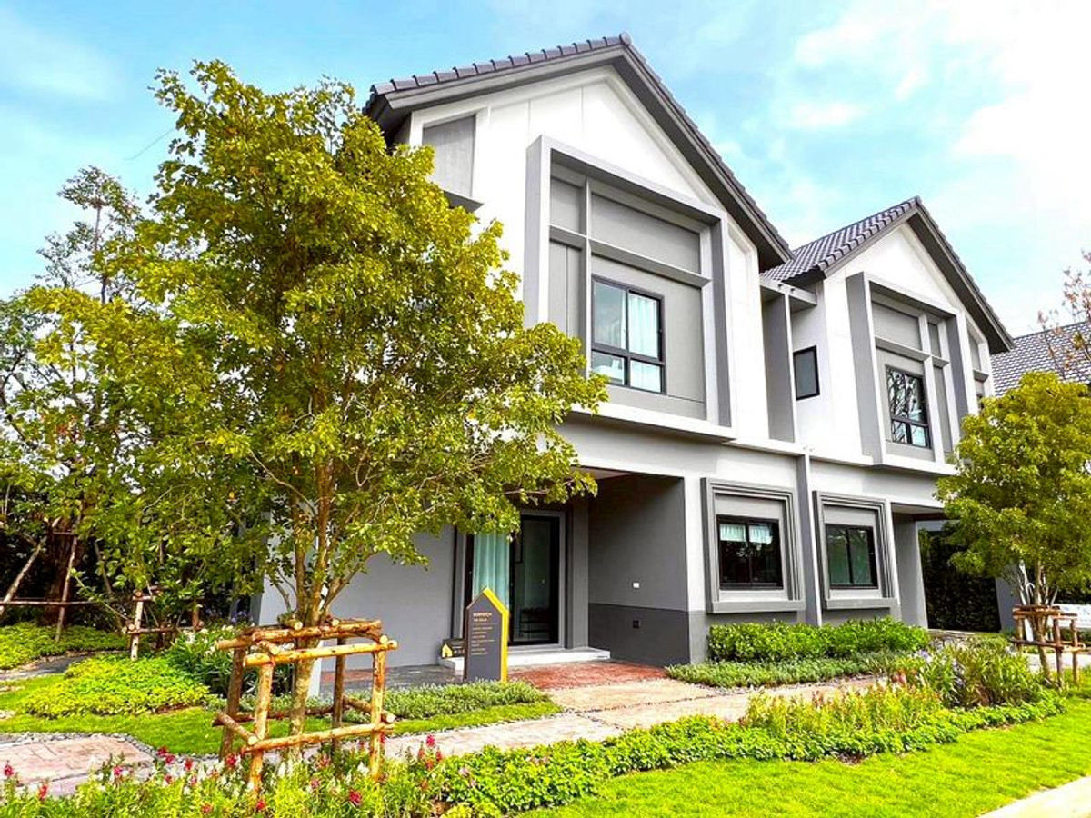 ขายพระราม 5 ราชพฤกษ์ บางกรวย : ขายบ้านเดี่ยว/บ้านแฝด 2 ชั้น โครงการ บริทาเนีย ราชพฤกษ์-กาญจนาภิเษก (Britania Ratchaphruek-Kanchanaphisek) พื้นที่ใช้สอย 145 - 190 ตารางเมตร 3-4 ห้องนอน ซอยวัดท่าเกวียน ตำบลคลองพระอุดม อำเภอลาดหลุมแก้ว จังหวัดปทุมธานี