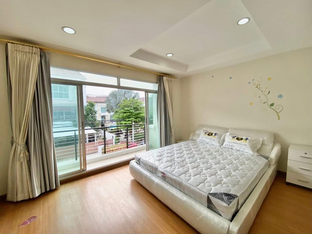 ให้เช่าทาวน์โฮมพัฒนาการ ศรีนครินทร์ : ให้เช่าทาวน์โฮม บ้านกลางเมือง เออร์บาเนี่ยน พระราม 9 – วงแหวน ใกล้ The Mall บางกะปิ และ Airport Link 