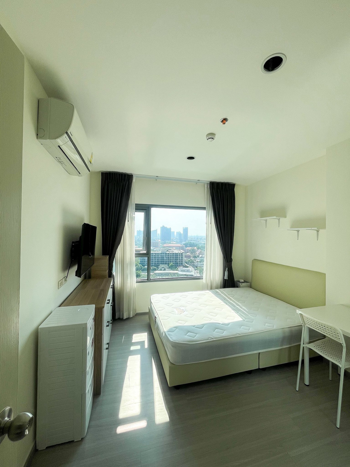 For RentCondoThaphra, Talat Phlu, Wutthakat : 🔥 For rent Aspire Sathorn-Ratchapruek (Aspire Sathorn-Ratchapruek) 🔥 📍 Next to BTS Bang Wa 🚆 Ratchapruek-Sathorn location, convenient travel.