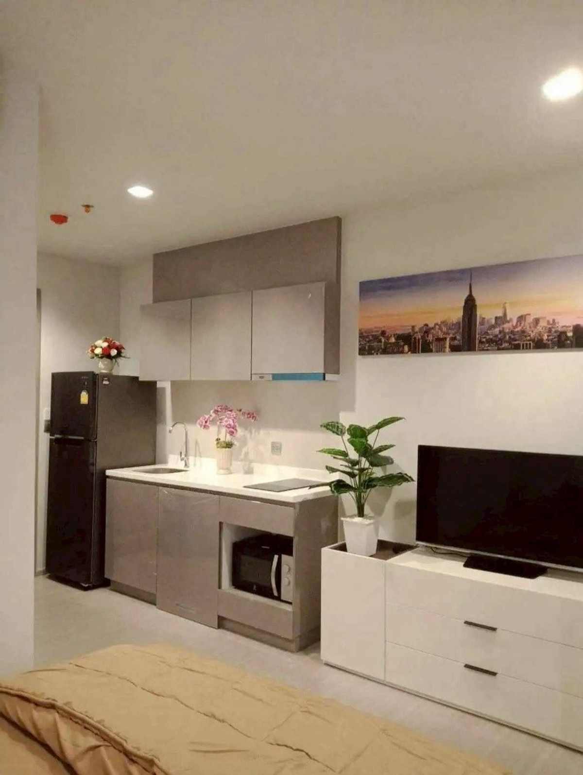 For RentCondoRama9, Petchburi, RCA : For Rent ✨ Life Asoke - Rama 9 ✨ Near Central Rama 9. Fully furnished with appliances.