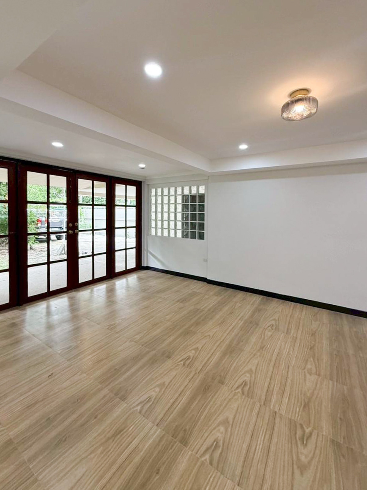 ขายบ้านรามคำแหง หัวหมาก : บ้านเดี่ยวขายพร้อมผู้เช่า ใกล้รถไฟฟ้า YL แยกลำสาลี ทะลุได้ทั้ง กรุงเทพกรีฑา - รามคำแหง - ลาดพร้าว 