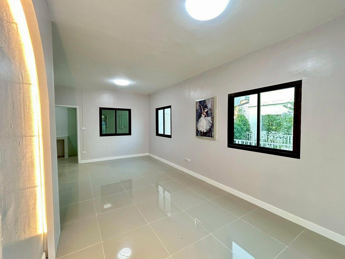 ขายทาวน์โฮมปทุมธานี รังสิต ธรรมศาสตร์ : ขายทาวน์เฮาส์พฤกษา 64/2 คลองสาม หลังมุม 24 ตร.ว. แต่งใหม่พร้อมอยู่ ฟรีโอน