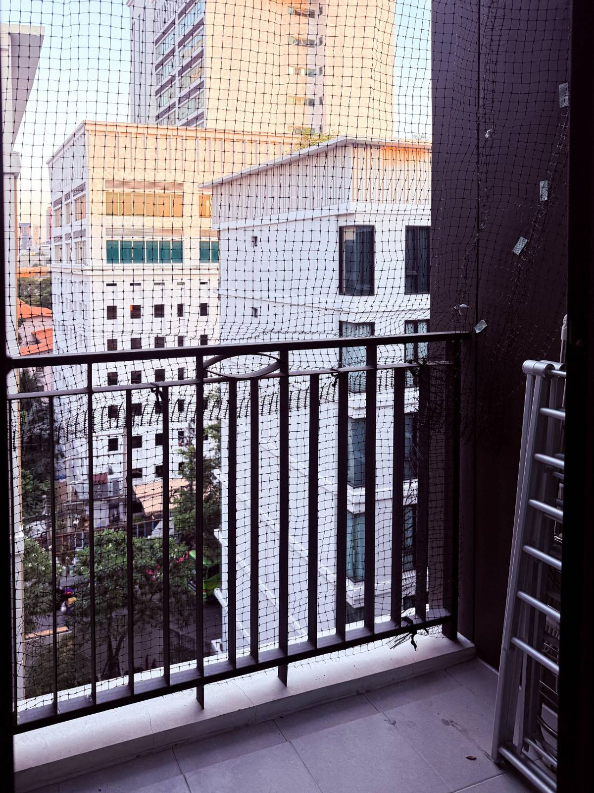 For SaleCondoRatchathewi,Phayathai : Condo for sale urgently!! Near BTS Ratchathewi ✨Maestro 14 Siam - Ratchathewi, open animal raising project, great price 🐶