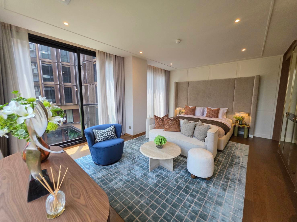 For SaleCondoSukhumvit, Asoke, Thonglor : Via 34 (Sukhumvit 34): 3bed 3bath 146.25sqm. from 40 million corner unit Am: 0656199198