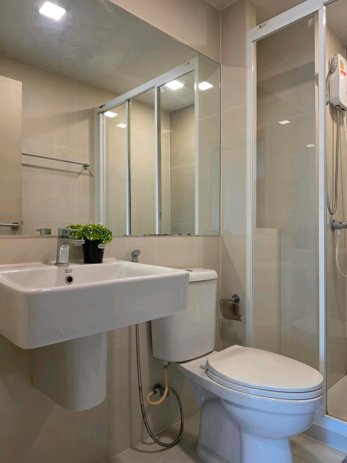 For RentCondoRatchadapisek, Huaikwang, Suttisan : 🚩For Rent: The Collect Ratchada 32 / 28 Sqm. / 3 fl. / Garden View