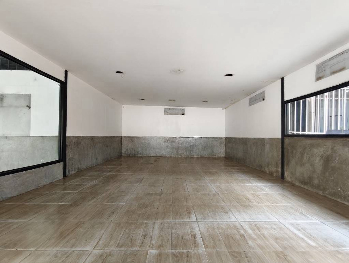 ให้เช่าร้านค้า/ตลาดนัดสะพานควาย จตุจักร : ให้เช่า พื้นที่ธุรกิจ 320 ตารางเมตร ติดถนนวิภาวดี MRT จตุจักร สำหรับ ร้านอาหาร ส้มตำ ชาบู หมูกระทะ ก๋วยเตี๋ยว แจ่วฮ้อน บุฟเฟต์ อาหารทะเล ซีฟู้ด ปิ้งย่าง ทำเลดี