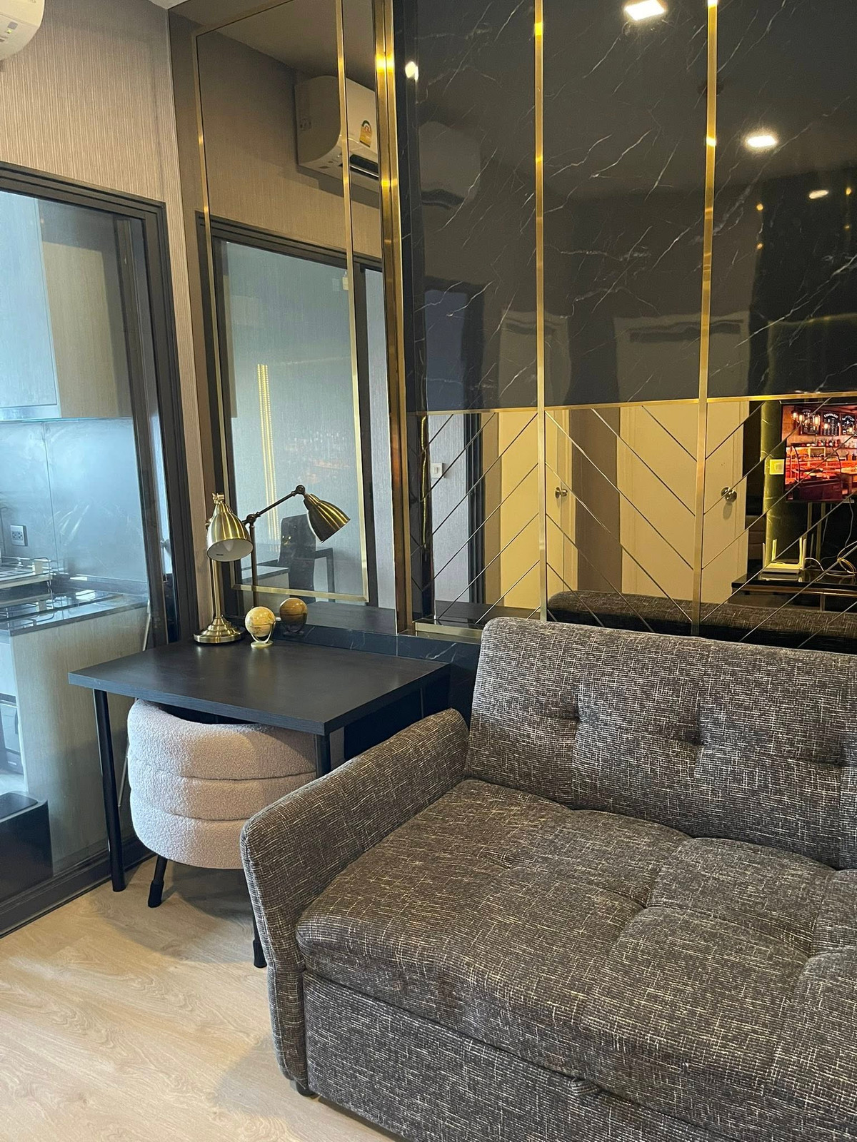 ให้เช่าคอนโดพระราม 9 เพชรบุรีตัดใหม่ RCA : #E348 🎉030469 ให้เช่าคอนโด The Tree Pattanakarn-Ekkamai