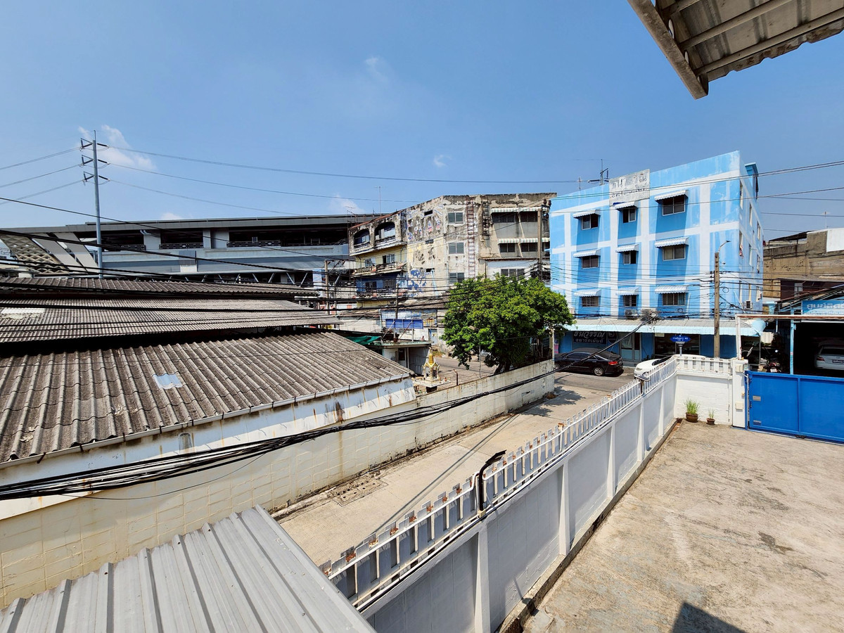 ขายบ้านนวมินทร์ รามอินทรา : ขายที่ดินพร้อมบ้านออฟฟิศ 378 ตร.วา แปลงมุม ติดรถไฟฟ้าสายสีชมพู สถานี กม.6 