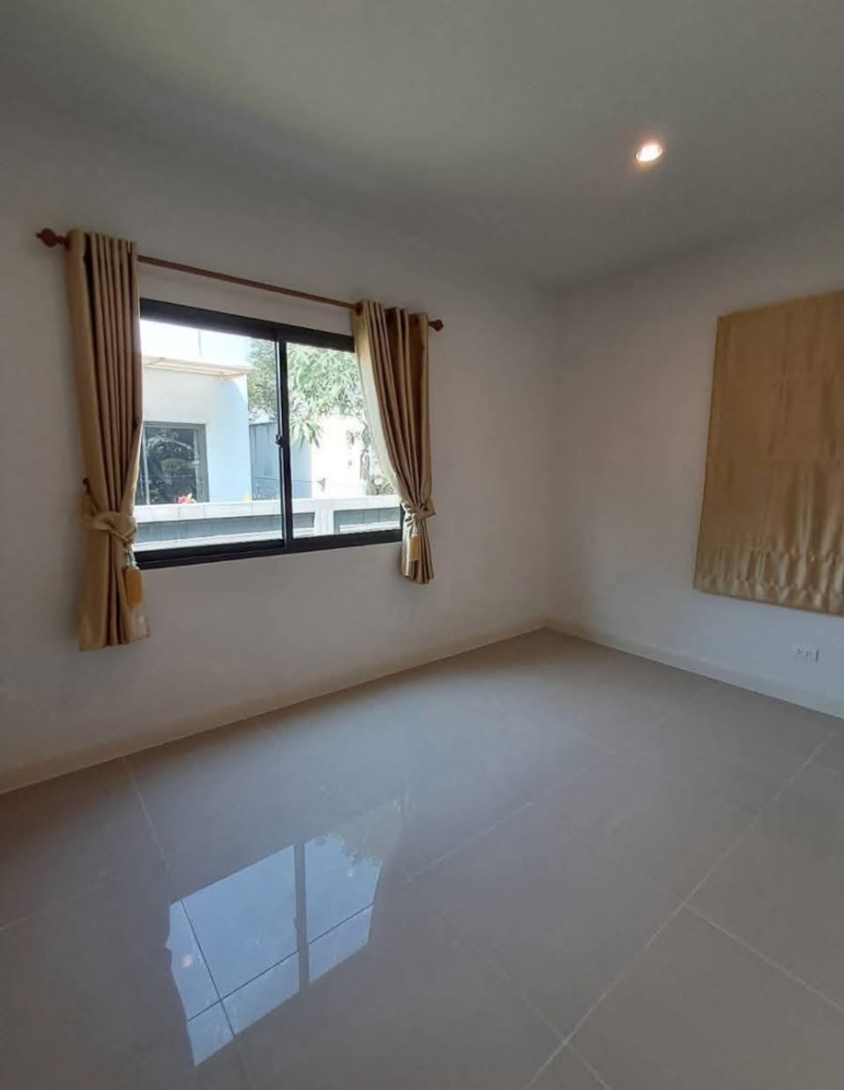 For RentHouseNonthaburi, Bang Yai, Bangbuathong : Single house for rent, 50 sq m, Anasiri Village. Chaiyaphruek-Wongwaen, near Makro Bang Bua Thong