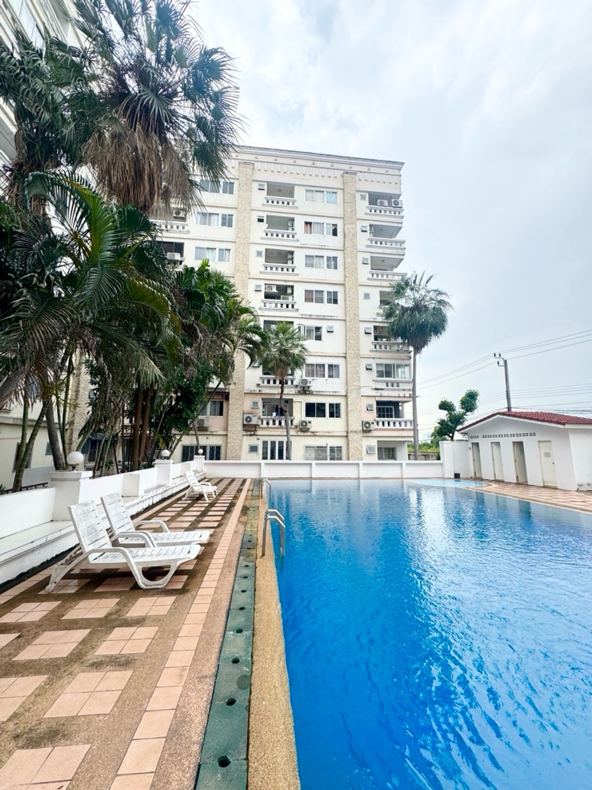 ขายคอนโดรัชดา ห้วยขวาง : ขาย คอนโด2นอน ห้องใหญ่62ตร.ม. รีโนเวทPremium ใหม่ เลี้ยงสัตว์ได้! ย่านห้วยขวาง-เหม๋งจ๋าย-รามอินทรา พร้อมอยู่ นัดชมเลย 084-976-1441