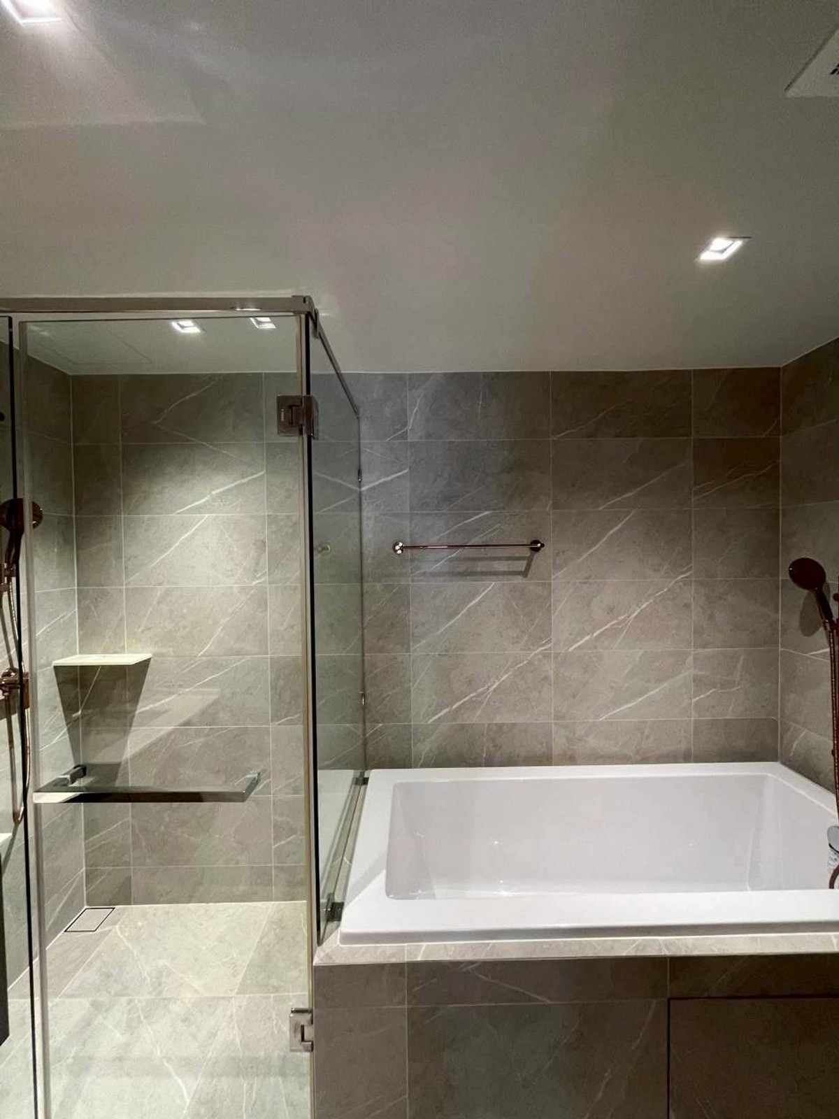 ให้เช่าคอนโดสุขุมวิท อโศก ทองหล่อ : ✅ CTTL112 ✅ Line : @p2nproperty