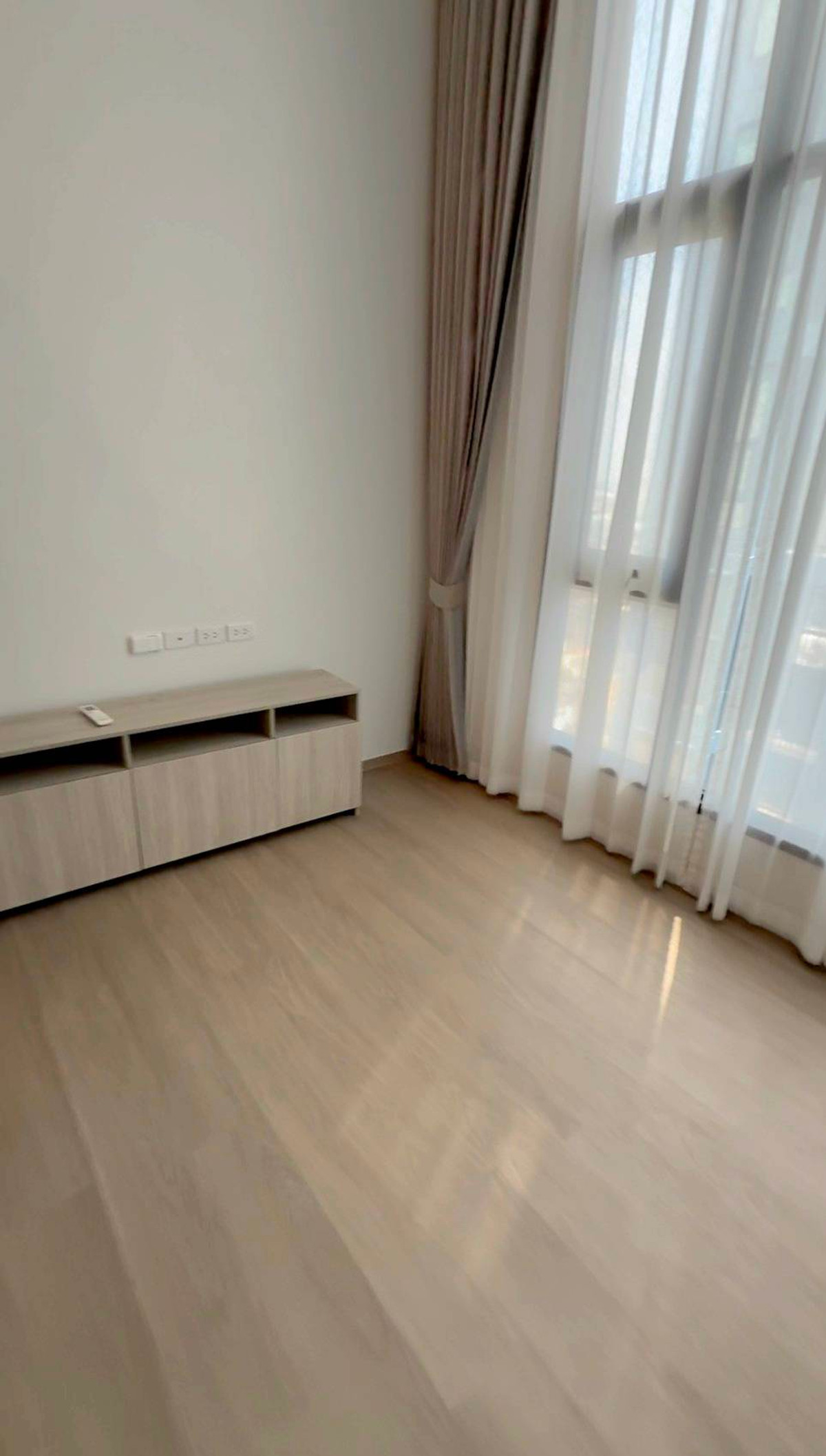 ให้เช่าคอนโดปิ่นเกล้า จรัญสนิทวงศ์ : เช่า 2 ห้องนอน 1 ห้องน้ำ ออริจิ้น เพลย์ บางขุนนนท์ ทริปเปิ้ล สเตชั่น