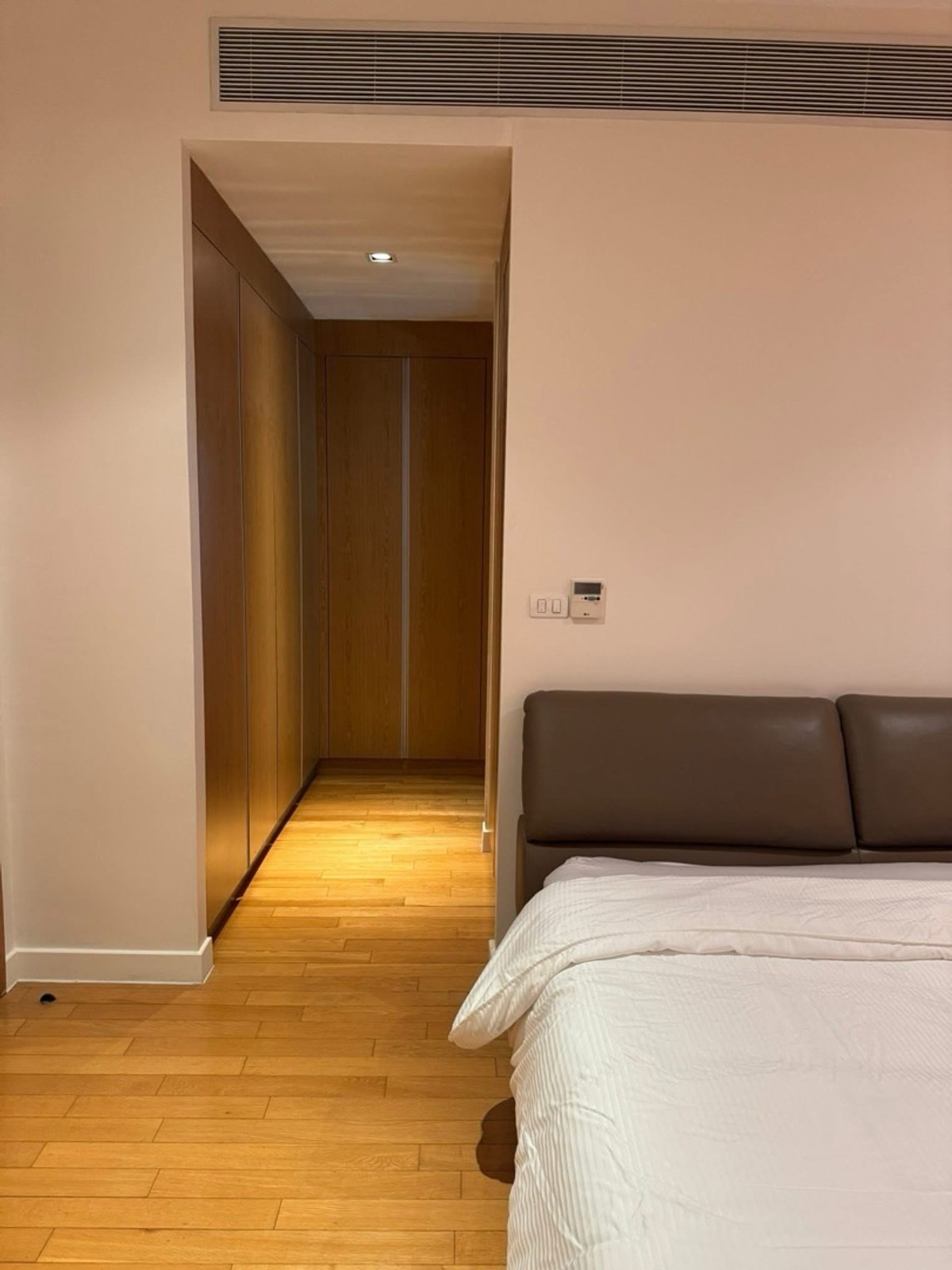 ให้เช่าคอนโดสุขุมวิท อโศก ทองหล่อ : ให้เช่าคอนโด Millenium Residence 
