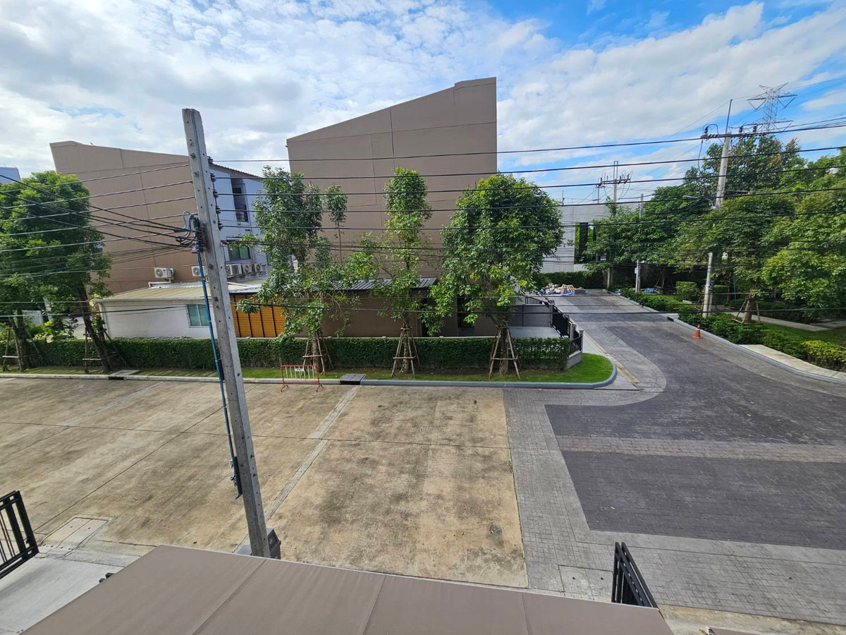 ให้เช่าทาวน์โฮมมีนบุรี-ร่มเกล้า : S04-0108 3-Story Townhome for Rent Baan Klang Muang Rama 9 - Krungthep Kreetha