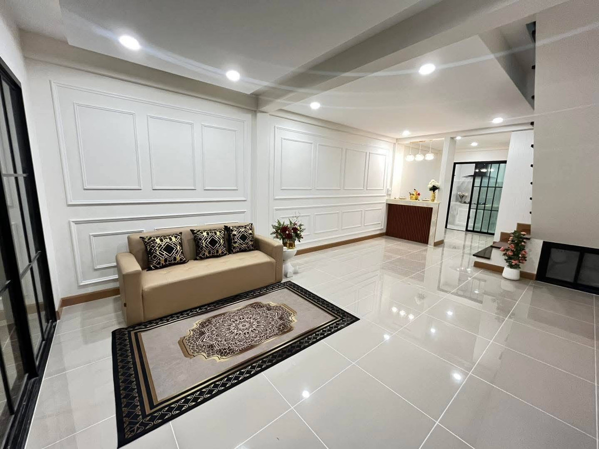 ขายทาวน์โฮมนนทบุรี บางใหญ่ บางบัวทอง : ขายทาวน์เฮาส์พระปิ่น 3 บางใหญ่ 17 ตร.ว. 3 นอน แต่งใหม่มีระเบียง ฟรีเฟอร์ฯ ฟรีโอน