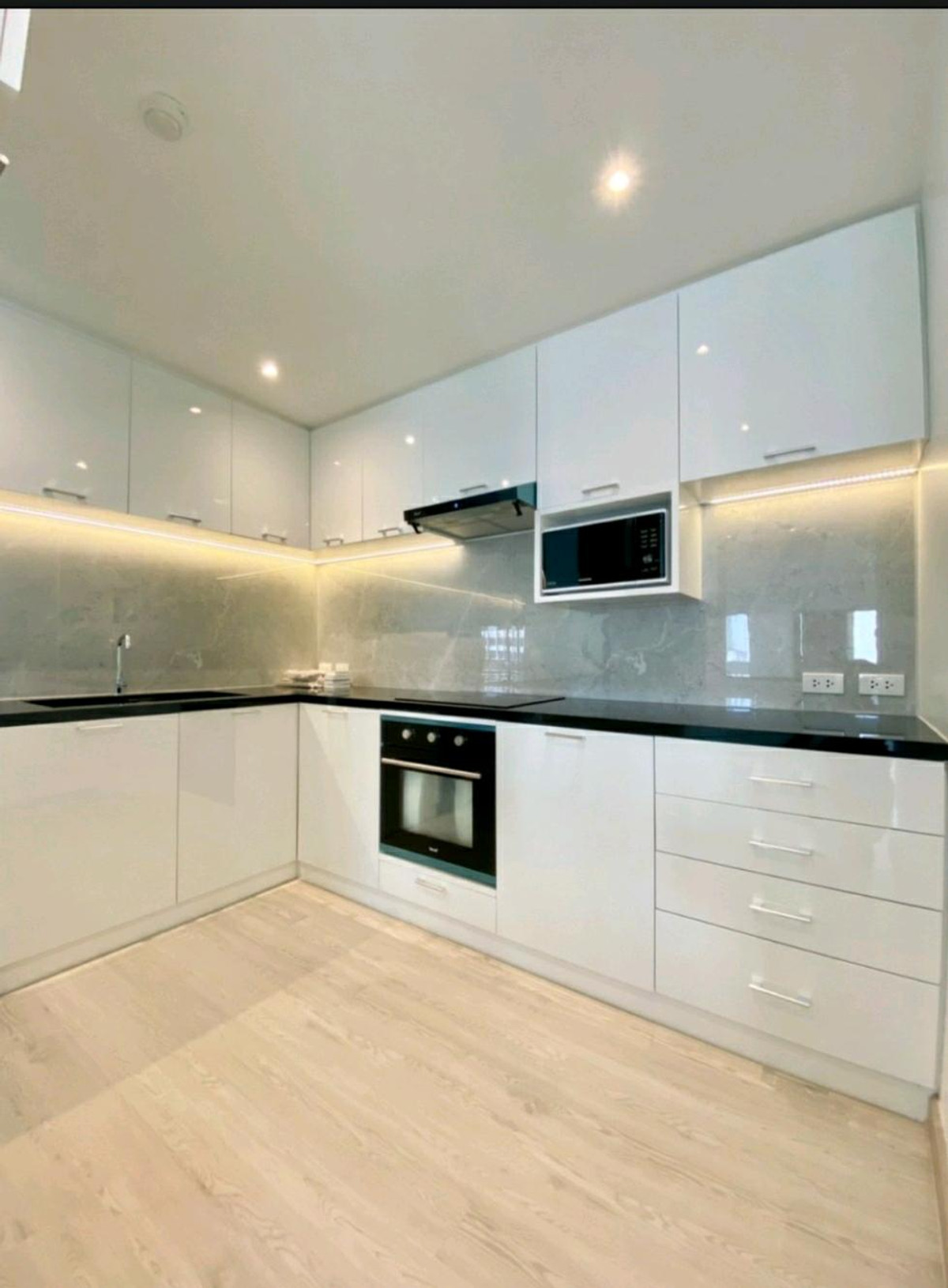 For RentCondoSilom, Saladaeng, Bangrak : 🐱🐶Pet Friendly Condo in Silom-CBD 🐱🐶