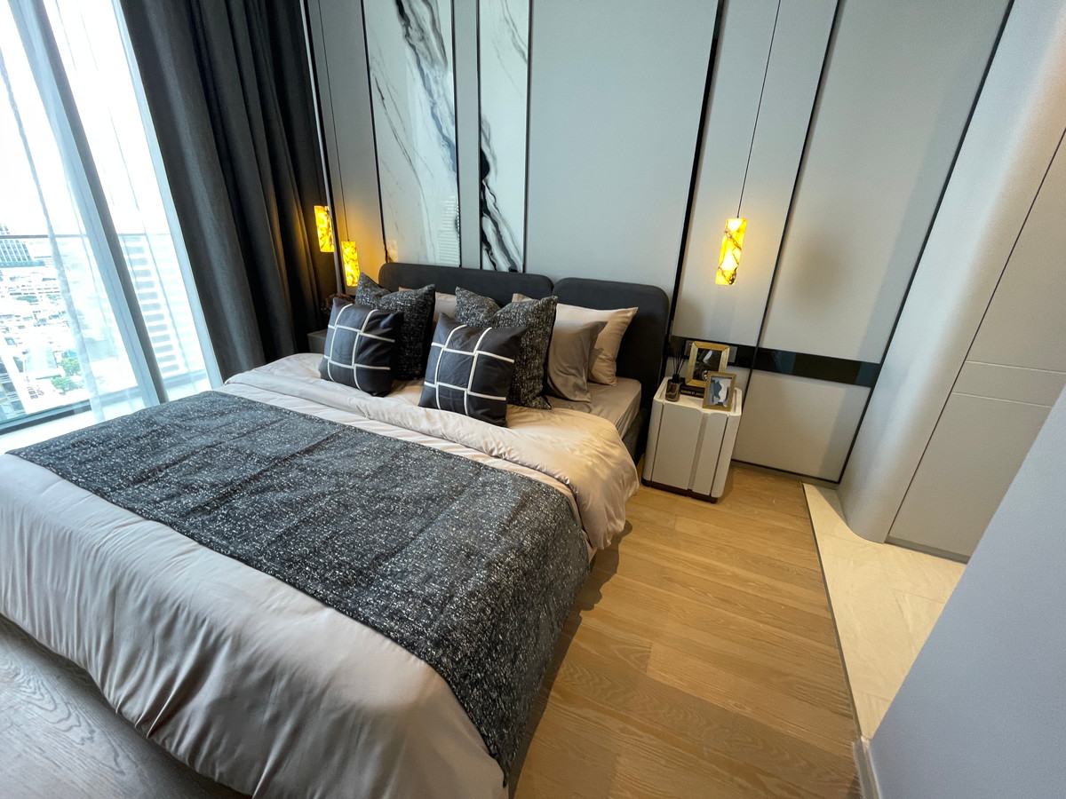 ขายคอนโดสีลม ศาลาแดง บางรัก : [THE PEAK OF SILOM] ASHTON SILOM – Rare 2BR Unit | ชั้น 32 วิวขอบฟ้า ประสบการณ์อยู่คอนโดที่เหมือนอยู่บ้าน 