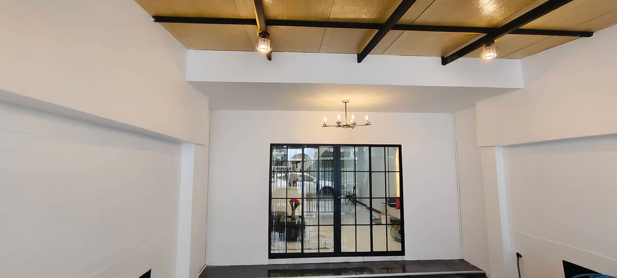 For SaleTownhomePattaya, Bangsaen, Chonburi : Chatkaew Group Village Phase 1 / 2 Bedrooms (FOR SALE) BEWN141