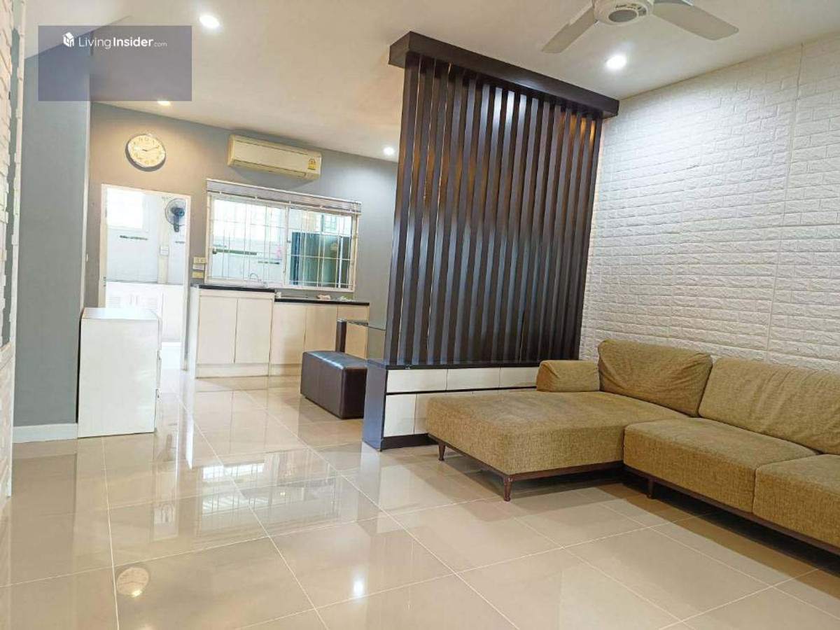 For RentTownhomeRathburana, Suksawat : 2-story townhome, corner room, beautifully decorated, for rent in Suksawat-Rat Burana area. Near Bang Pakok 1 Hospital, only 1.8 km.