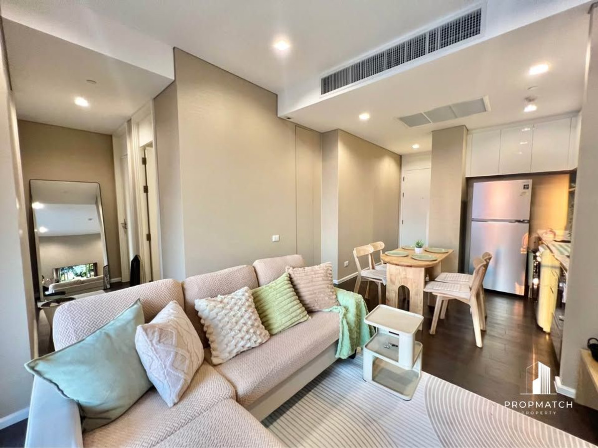 ให้เช่าคอนโดลาดพร้าว เซ็นทรัลลาดพร้าว : ห้องสวยมาก The Saint Residences  แบบ 2 ห้องนอน ปล่อยเช่าแค่ 31,000 /เดือน ห้องกว้าง 57sqm เดินทางสะดวก ใกล้ MRT พหล และ BTS ห้าแยกลาดพร้าว สนใจนัดชมได้เลย 064-6696546 มินนี่   เบอร์นี้แอทไลน์ได้เลยค่ะ