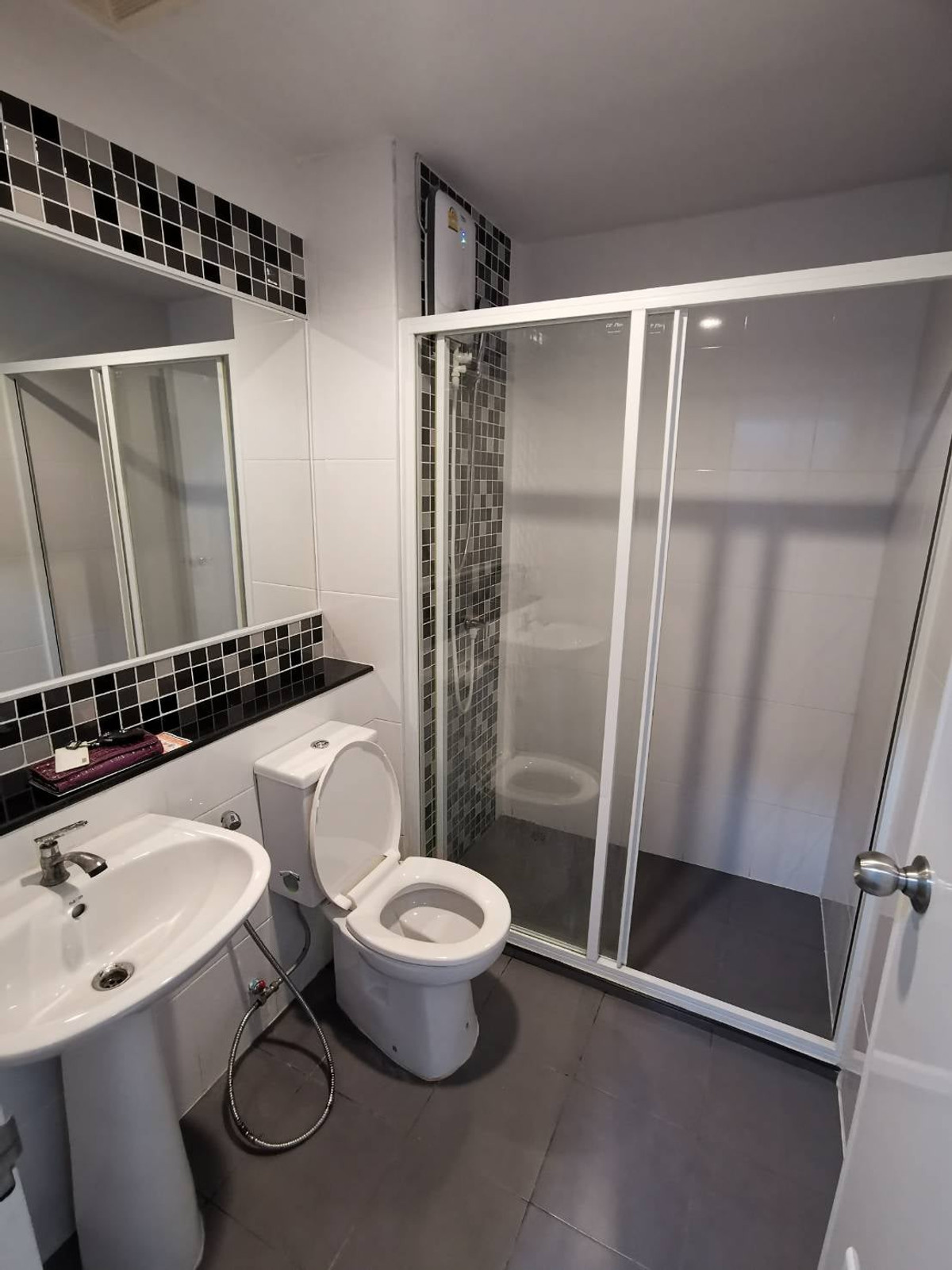 ขายคอนโดวิภาวดี ดอนเมือง หลักสี่ : 📌ขายคอนโด เดอะ รีเจ้นท์ (The Regent 18) แจ้งวัฒนะ​ ใกล้​ รถไฟฟ้า​ BTS​ วัดพระศรีมหาธาตุ​ เดิน​ 7 นาที​ ​ มีที่จอดรถ