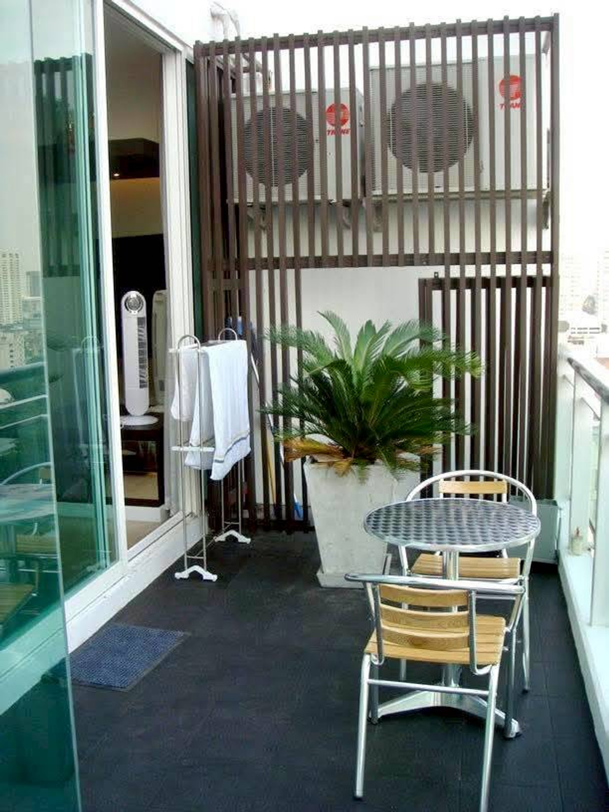 ให้เช่าคอนโดสุขุมวิท อโศก ทองหล่อ : ✅ ETR103 ✅ Line : @p2nproperty