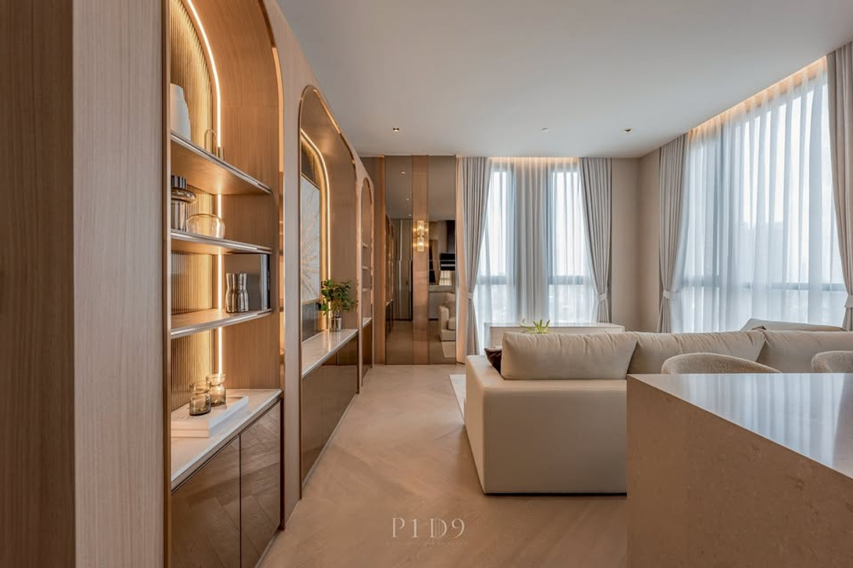 For RentCondoSathorn, Narathiwat : ᚱ For rent🔥Top floor, 28th floor✅2 bedrooms, 95 sq m, The Reserve Sathorn Condo, fully furnished, near BTS Chong Nonsi.