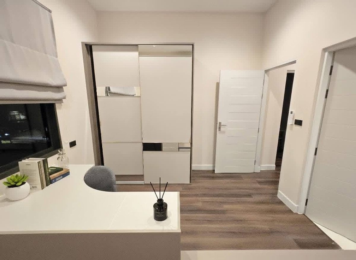 ให้เช่าบ้านบางนา แบริ่ง ลาซาล : บ้านเดี่ยวให้เช่า ✨ Bangkok Boulevard Bangna KM.5 ✨ 4 ห้องนอน 4 ห้องน้ำ ทิศเหนือ เฟอร์นิเจอร์ และ เครื่องใช้ไฟฟ้าครบ 