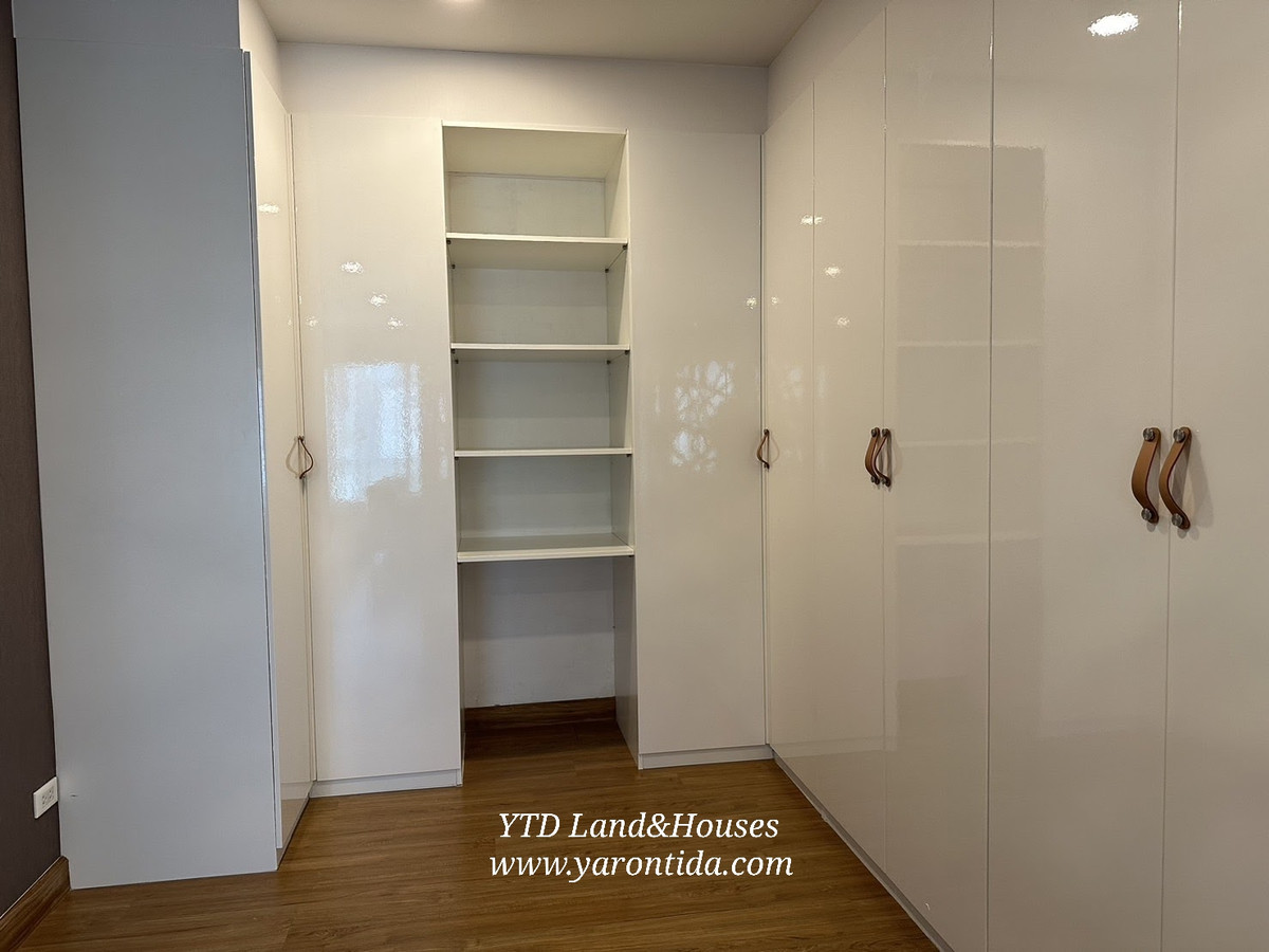 For RentHouseBangna, Bearing, Lasalle : For Rent ​​​​Centro Bangna, new design detached house next to Mega-Bangna 135,000 Baht/Month (Fully furnished).