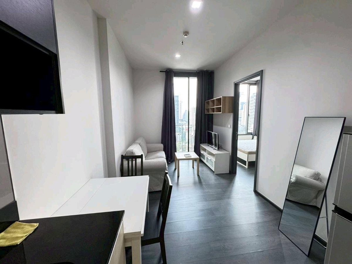 ให้เช่าคอนโดสุขุมวิท อโศก ทองหล่อ : For rent 🌸🌿 edge sukhumvit 23
35sqm 