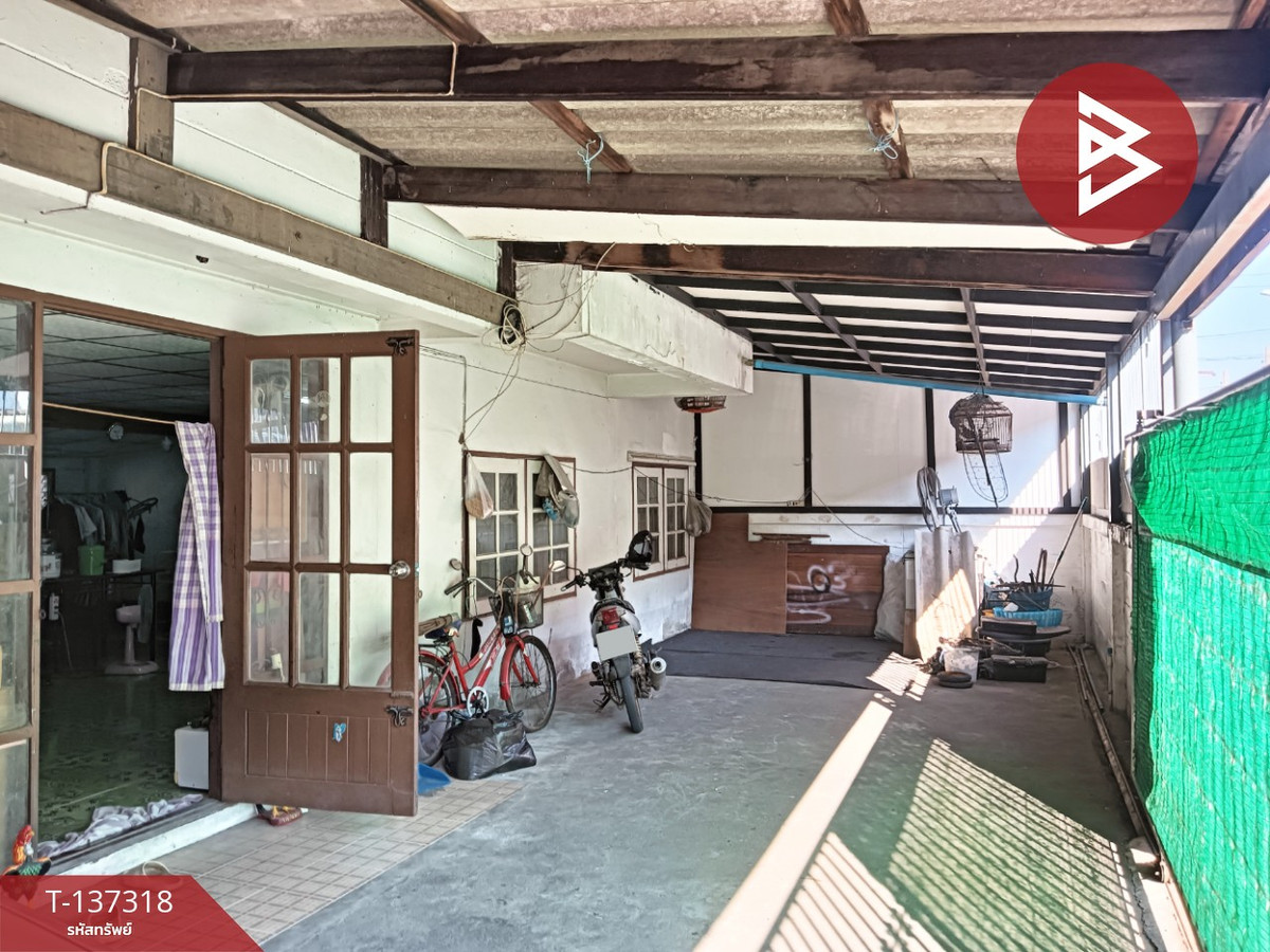 For SaleTownhomeSamut Prakan,Samrong : 2-story townhouse for sale, Phatthananiwet Village, Theparak, Samut Prakan.