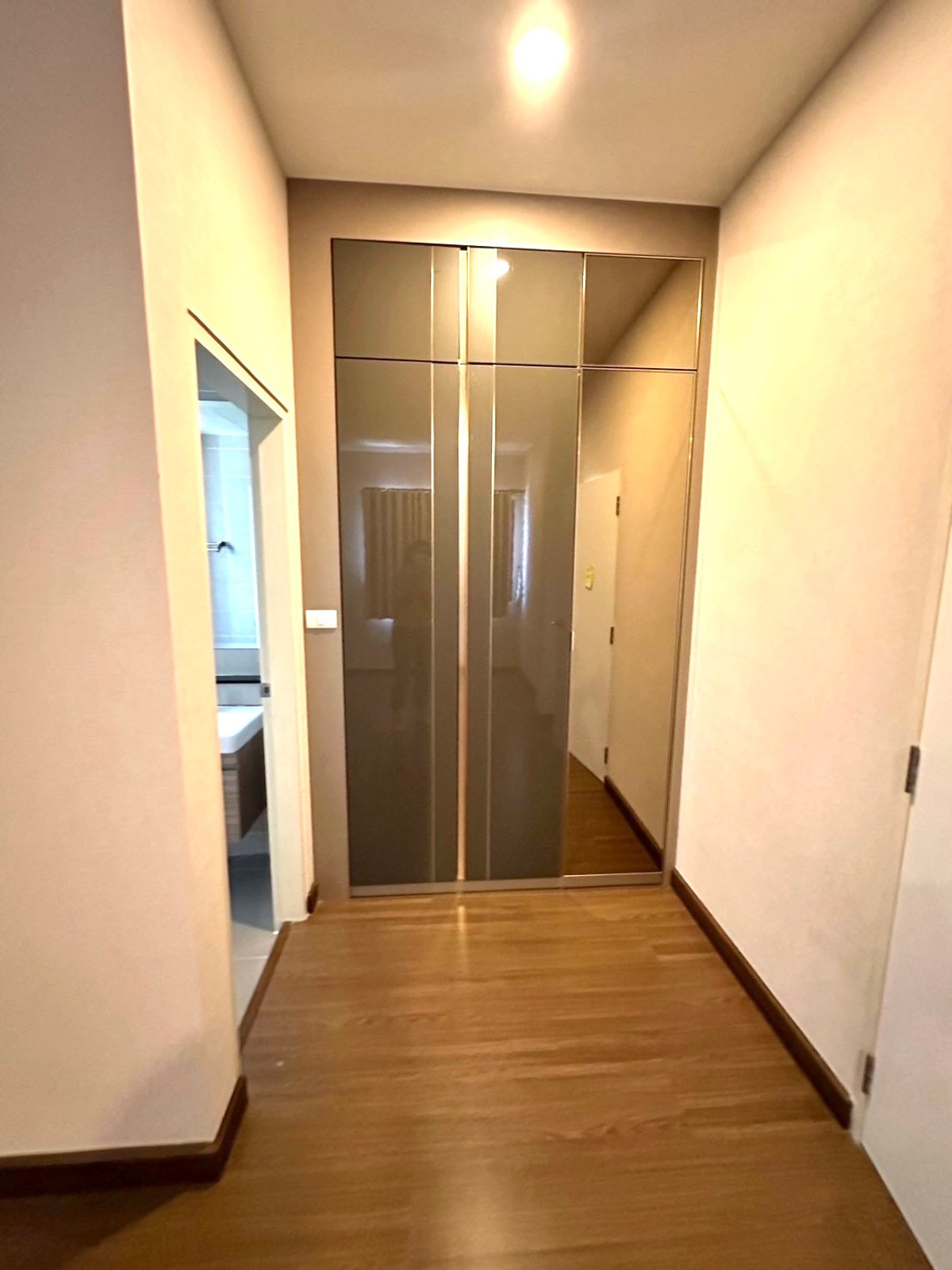 บ้านบางนา แบริ่ง ลาซาล : ให้เช่า/ขาย บ้าน The City Bangna Km.7  62 ตร.ว.  266 ตร.ม. ตกแต่ง พร้อมเข้าอยู่   พื้นที่รอบบ้านปูทางเดินรอบ ใช้งานได้อย่างเต็มที่