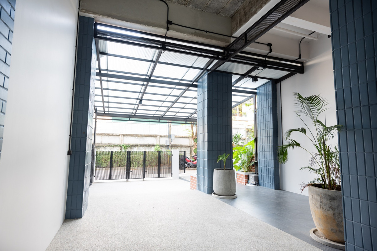 ให้เช่าอาคารพาณิชย์บางนา แบริ่ง ลาซาล : โฮมออฟฟิศ ปรับปรุงใหม่ พร้อมขาย/ให้เช่า – สุขุมวิท ย่านบางนา