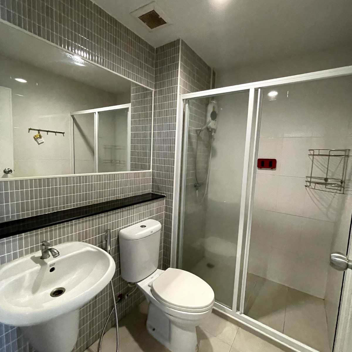 ให้เช่าคอนโดบางซื่อ วงศ์สว่าง เตาปูน : คอนโดให้เช่า - MRT บางซ่อน  —-รีเจ้นท์ โฮม  บางซ่อน 28—-