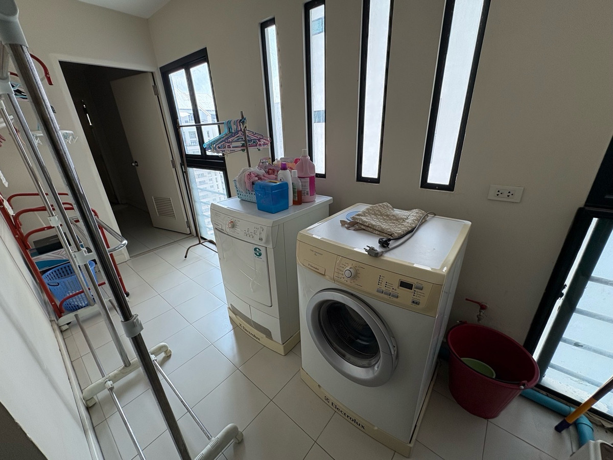 ขายคอนโดสาทร นราธิวาส : 🔥Sell 3BR 4BR+ 1Maid🔥Floor33🔥223sqm🔥29M🔥