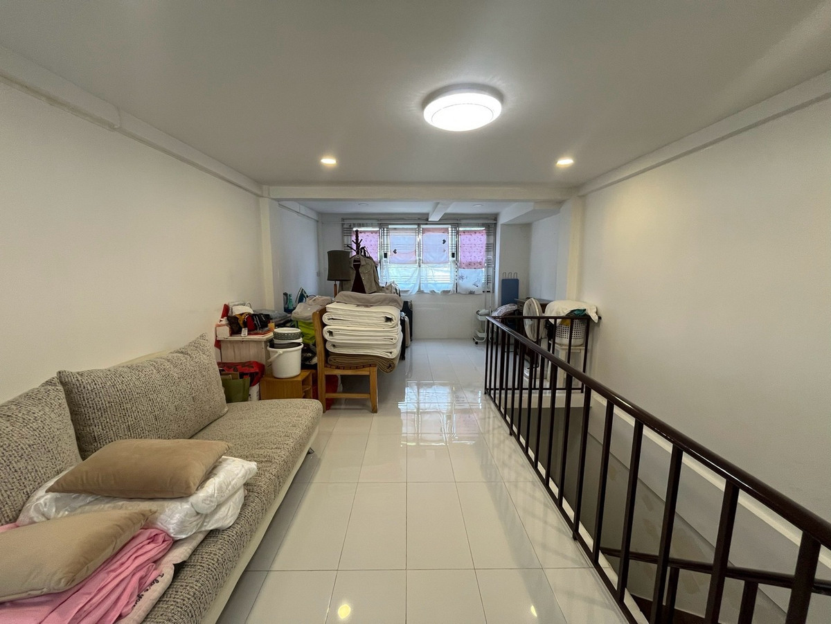 ให้เช่าอาคารพาณิชย์อารีย์ อนุสาวรีย์ : อาคารพาณิชย์ อารีย์ พหลโยธิน ใกล้ BTS อารีย์ 270 เมตร ทำเลดี ติดถนนใหญ่