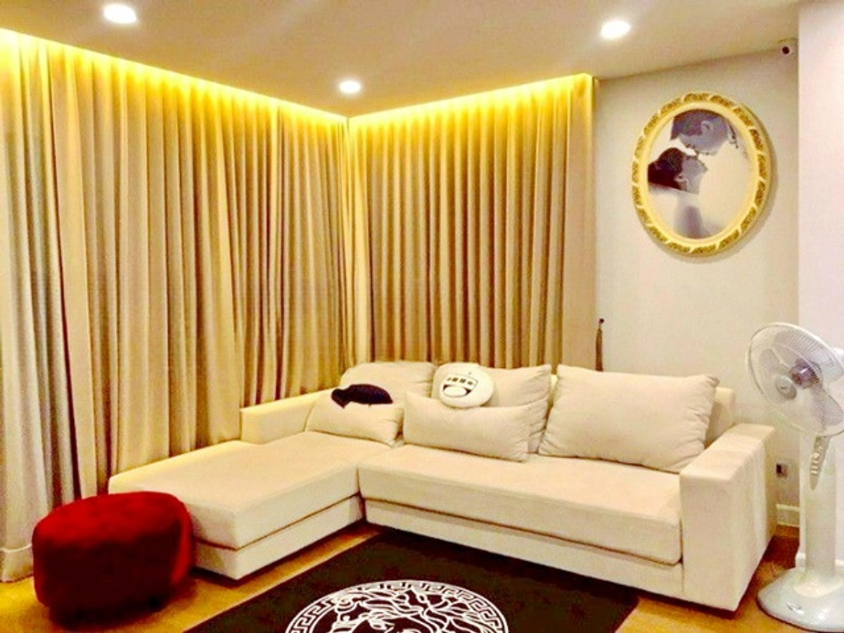 For RentHouseNawamin, Ramindra : near OrNgern Market 1km. 72 sq.wa.Big C Food Place Sukhaphiban5 500m. Two story detached house 4bed