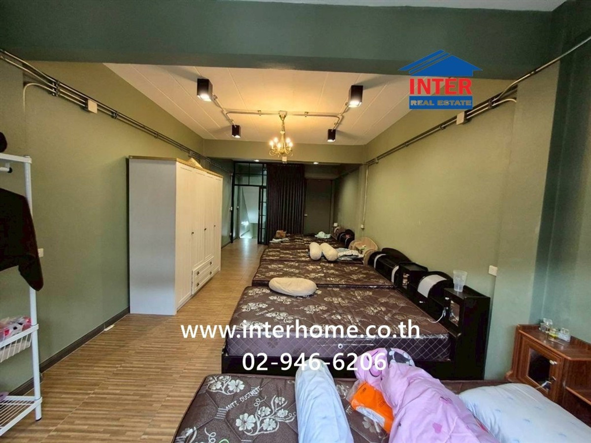 ขายอาคารพาณิชย์นวมินทร์ รามอินทรา : อาคารพาณิชย์ 4.5 ชั้น 18 ตร.ว. อาคารพาณิชย์ ใกล้โรงพยาบาลสินแพทย์ รามอินทรา ซอยรามอินทรา52/1 ถนนรามอินทรา ถนนนวมินทร์ เขตบึงกุ่ม กรุงเทพมหานคร