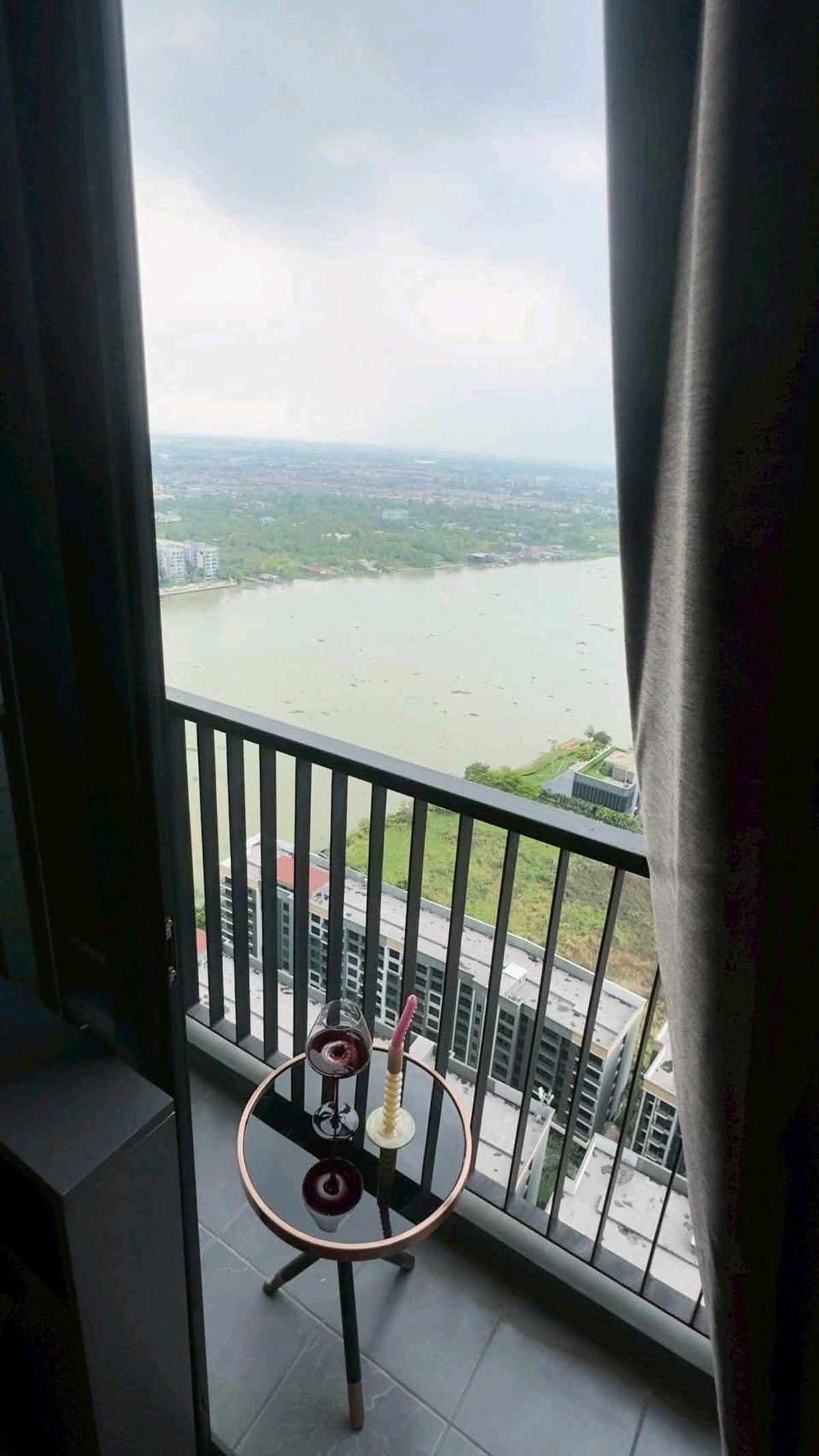 ให้เช่าคอนโดรัตนาธิเบศร์ สนามบินน้ำ พระนั่งเกล้า : ให้เช่า Politan rive ชั้น 35 ขนาด 31 ตร.ม ตกแต่งสวย วิวแม่น้ำ เฟอร์ครบพร้อมอยู่