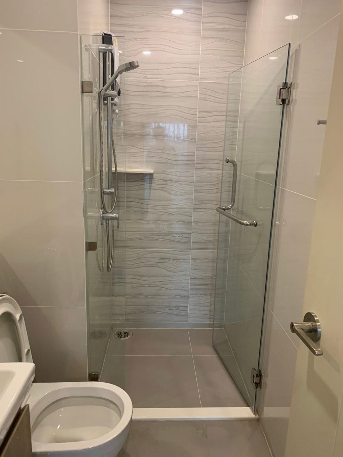 For RentCondoKhlongtoei, Kluaynamthai : For rent Life Rama4 – Asoke | 22,000 /Month