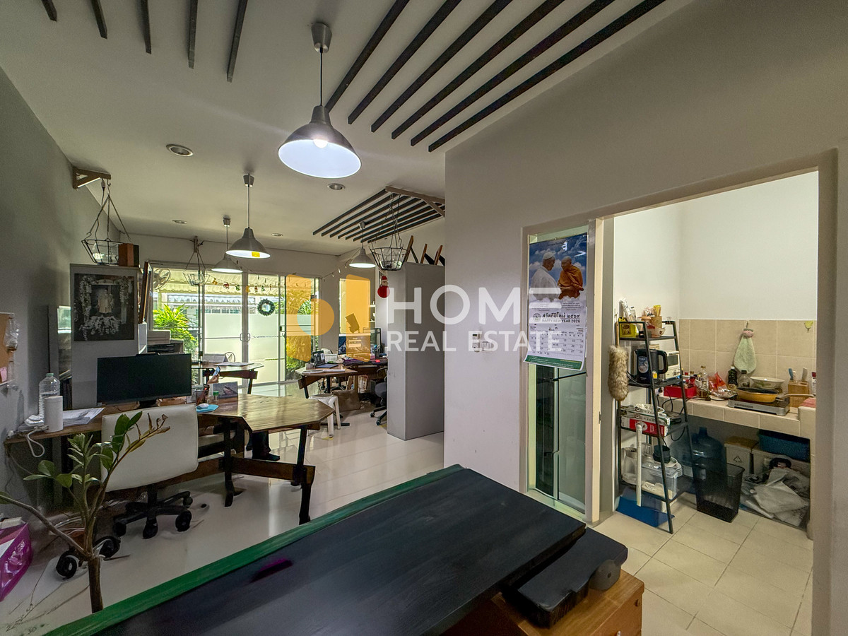 For SaleTownhomePattanakan, Srinakarin : Baan Klang Muang S - Sense Srinakharin / 4 Bedrooms (FOR SALE) GNG034